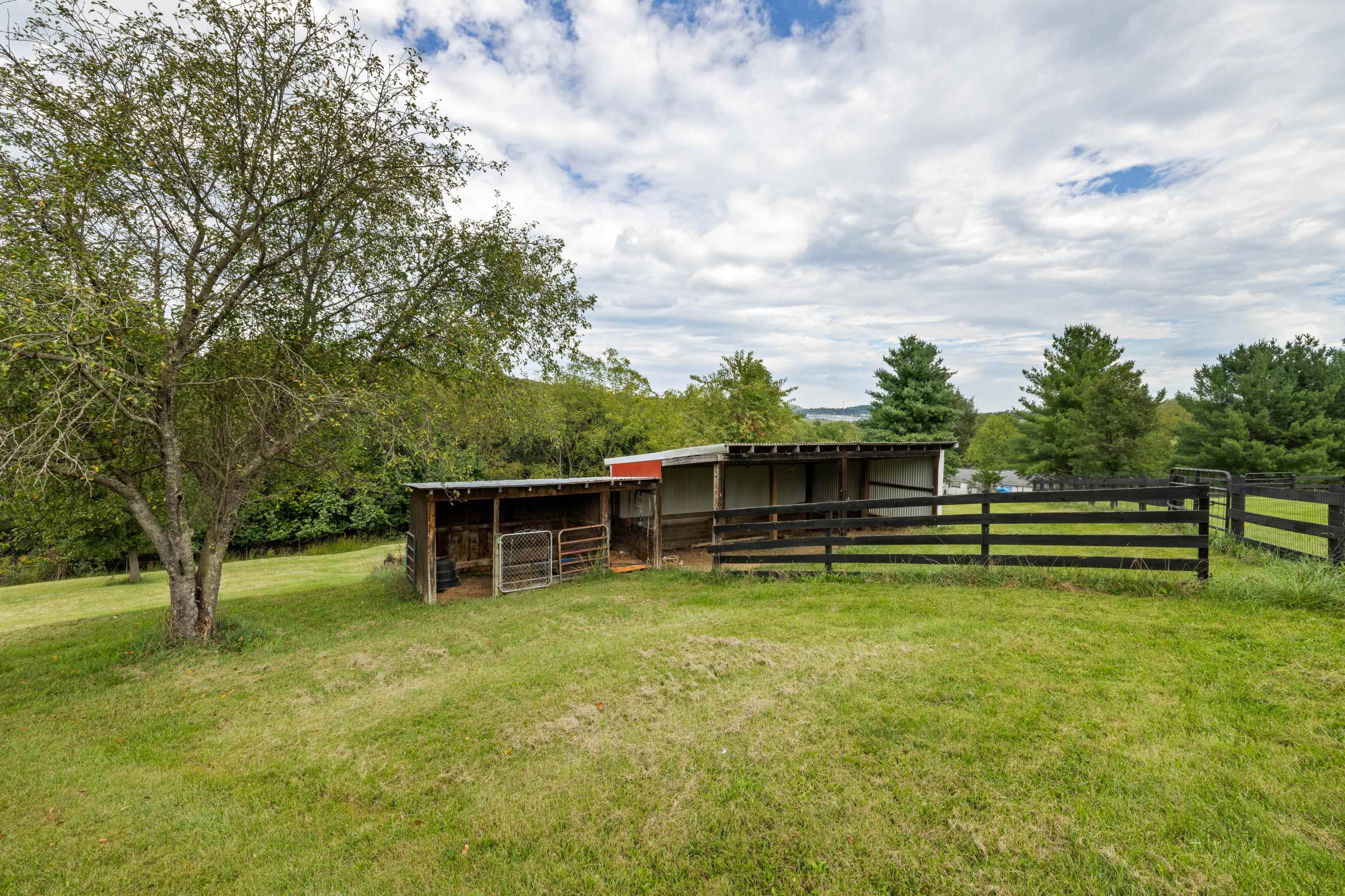 308 Stonewall Road Weyers Cave, VA 24486 - Photo 53 of 74 Gallery Image 53