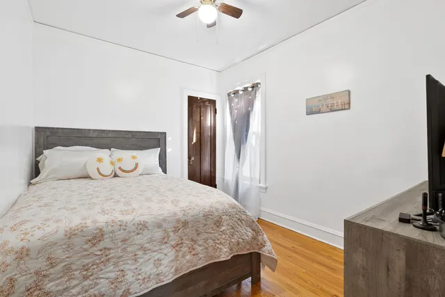 $299,900 | 1536 Kenilworth Avenue, Berwyn, IL 60402