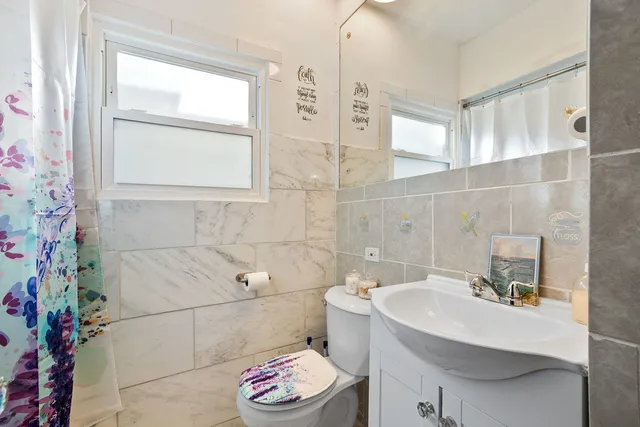 $299,900 | 1536 Kenilworth Avenue, Berwyn, IL 60402