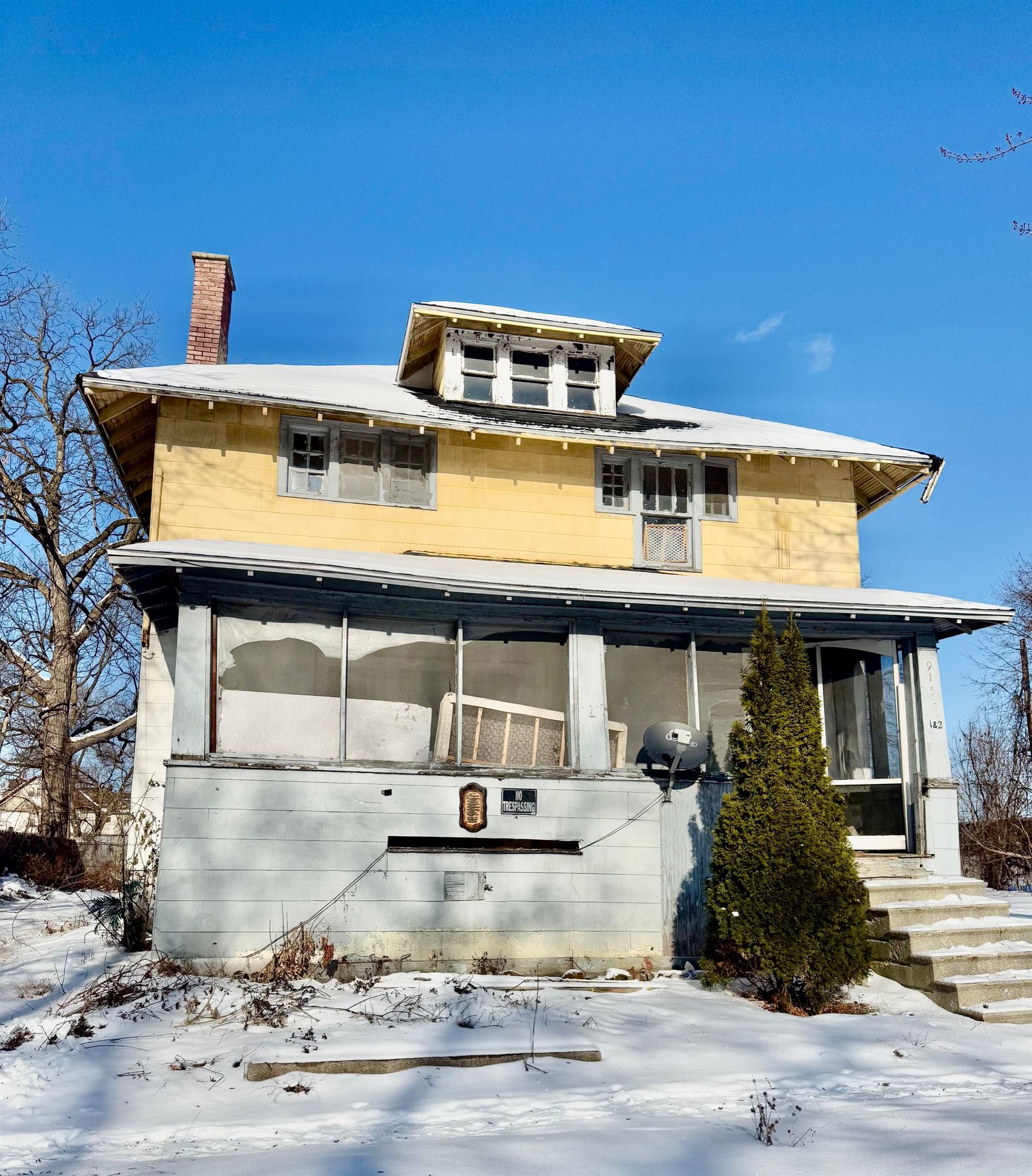 915 Burt Street Saginaw, MI 48607 - Photo 1 of 10