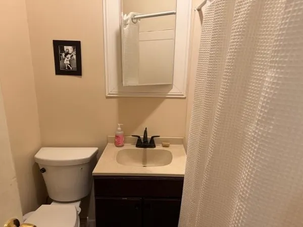 $1,715 | 225 Angelique Street, Unit 2F, Weehawken, NJ 07086
