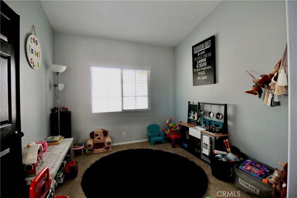 21243 Nisqually Road Apple Valley, CA 92308 - Photo 15 of 31