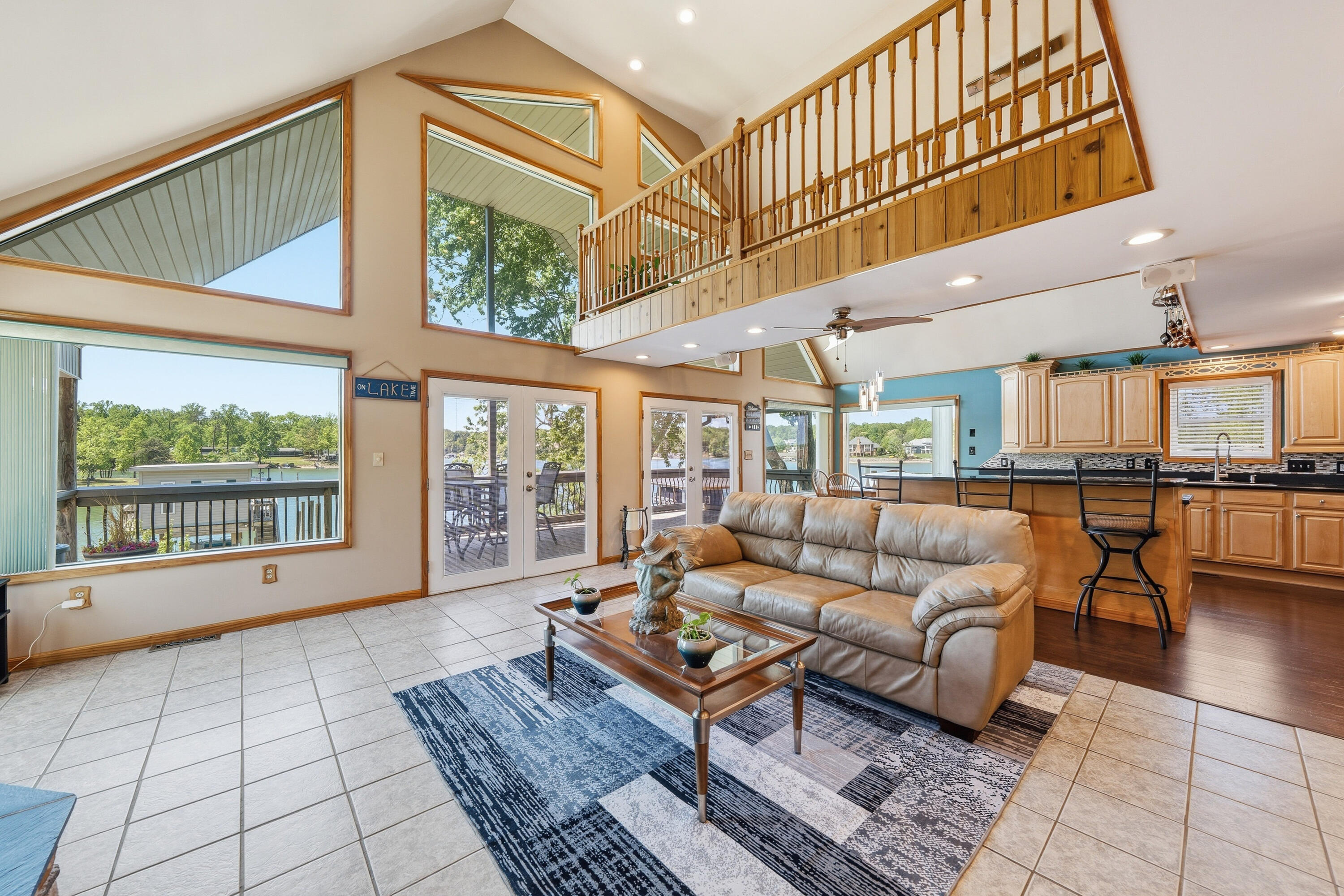 337 Emerald Point Penhook, VA 24137 - Photo 12 of 77 Great room
