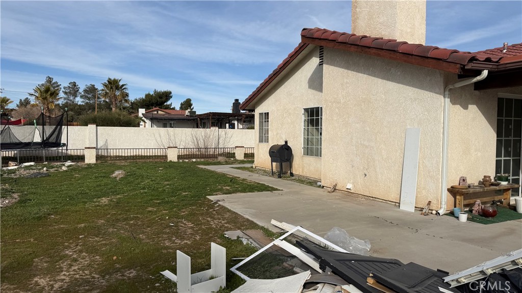 13116 Rincon Road Apple Valley, CA 92308 - Photo 46 of 62 a view of backyard of the house