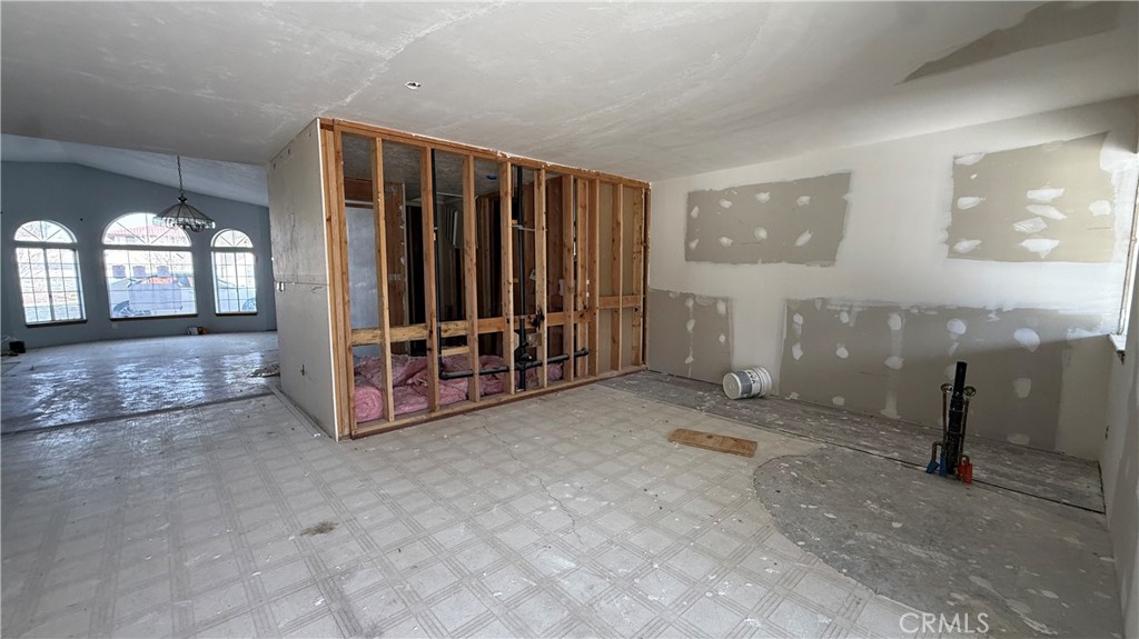 13116 Rincon Road Apple Valley, CA 92308 - Photo 7 of 62