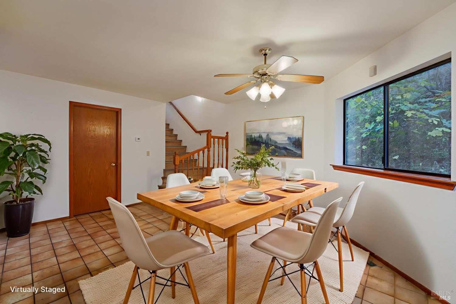 301 Toyon Road Ukiah, CA 95482 - Photo 9 of 40 This photo has been virtually staged