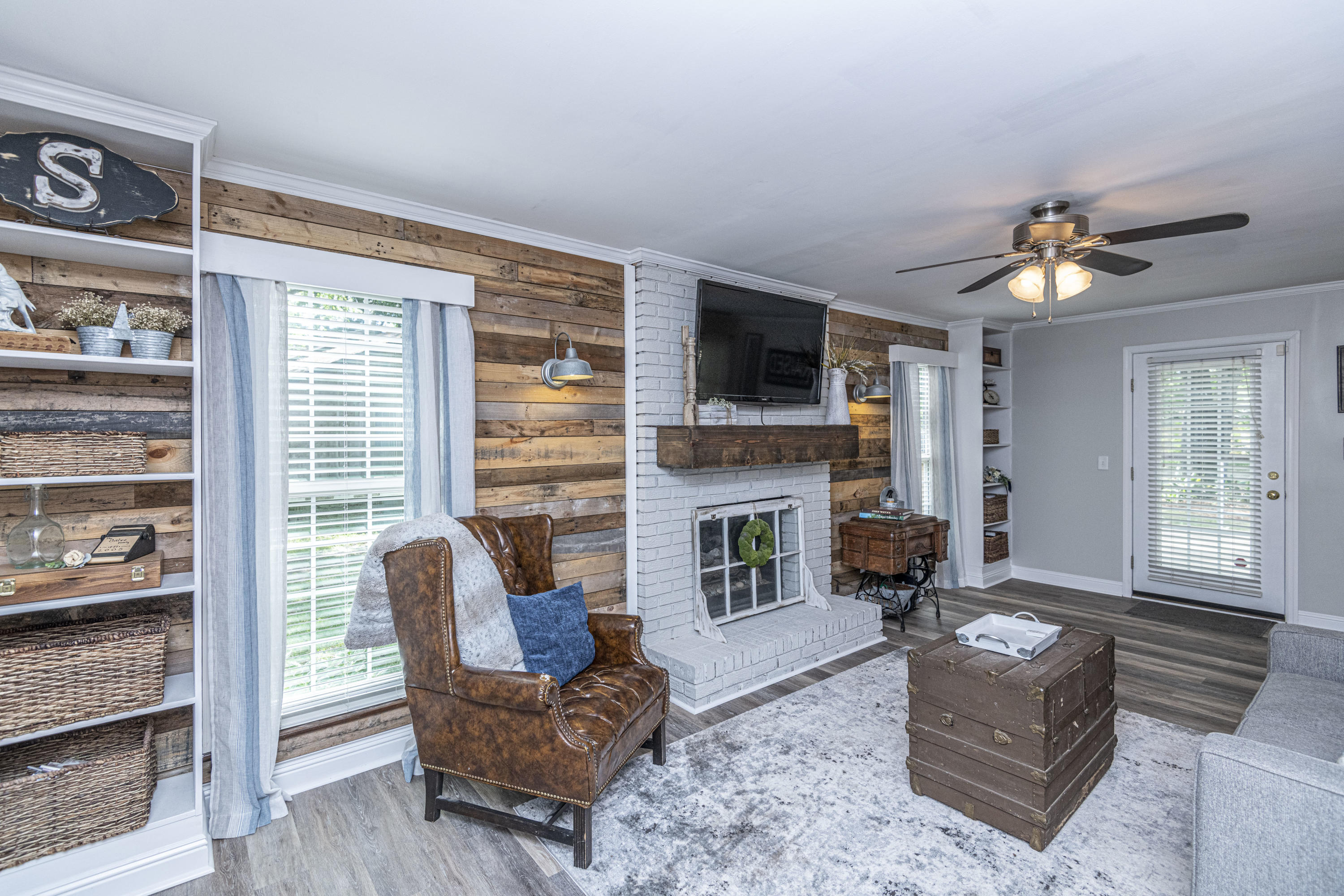 212 Turtle Cove Road Summerville, SC 29485 - Photo 6 of 35 DSC_9734