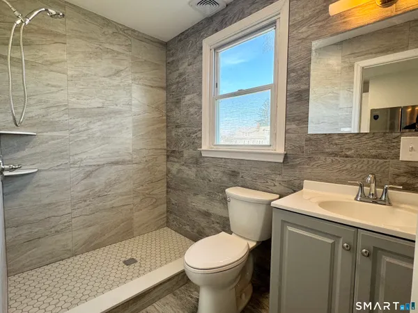 $2,500 | 41 Young Dixon Way, Unit 2, Stamford, CT 06902