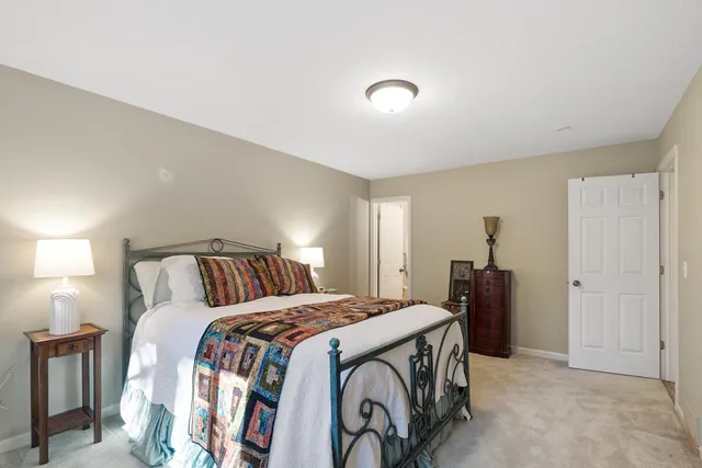 $325,000 | 221 River Woods Lane, Burnsville, MN 55337