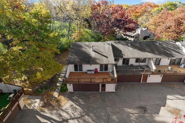 $325,000 | 221 River Woods Lane, Burnsville, MN 55337