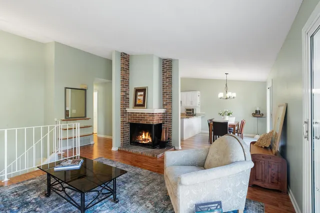 $325,000 | 221 River Woods Lane, Burnsville, MN 55337