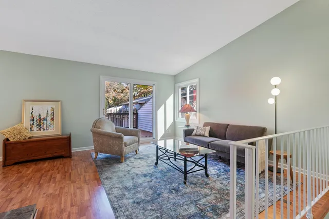 $325,000 | 221 River Woods Lane, Burnsville, MN 55337