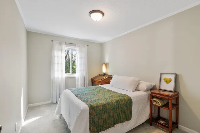 $325,000 | 221 River Woods Lane, Burnsville, MN 55337