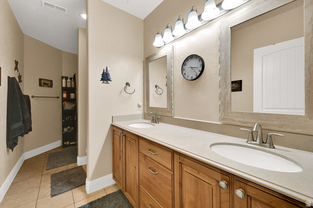 1926 East Gray Fox Drive Draper, UT 84020 - Photo 23 of 31 Double vanity and tons of lighting.
