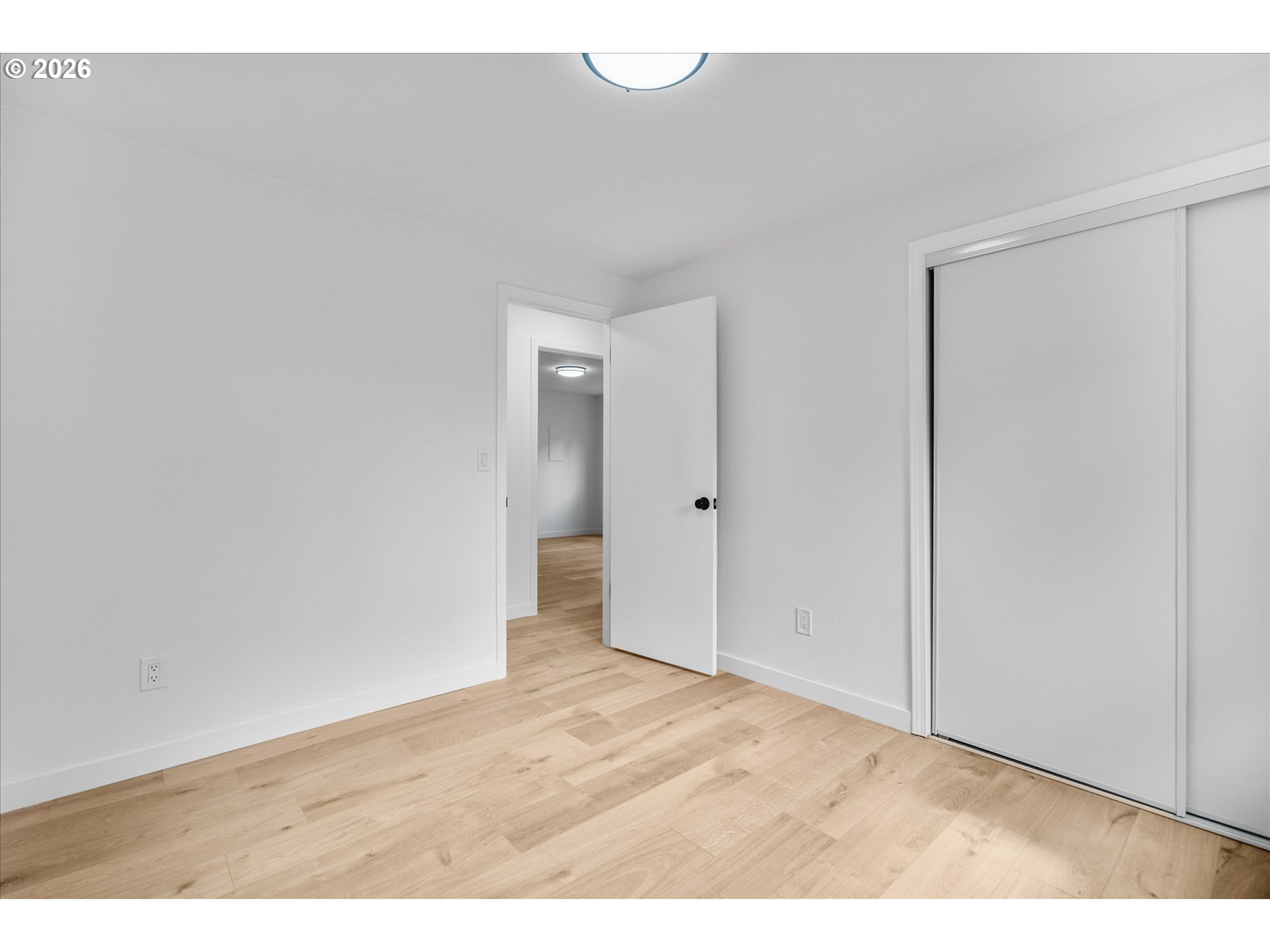 602 South Vermont Street Portland, OR 97219 - Photo 14 of 46 a view of an empty room