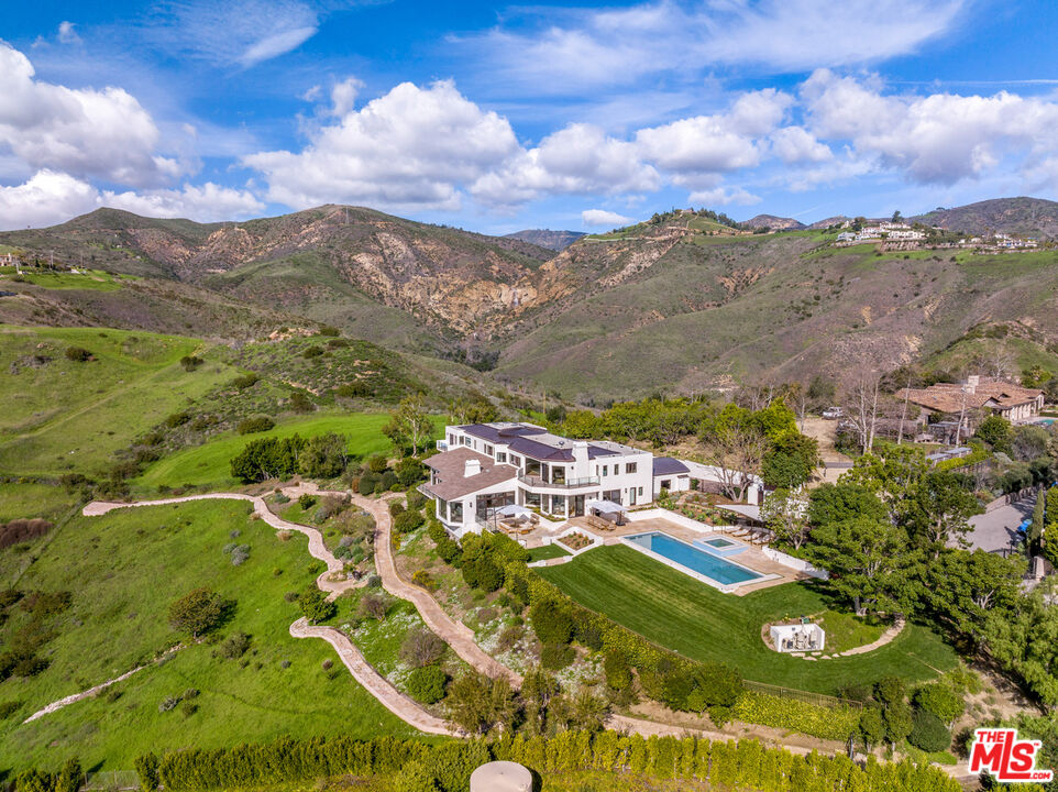 27445 Winding Way Malibu, CA 90265 - Photo 25 of 59 a view of a city