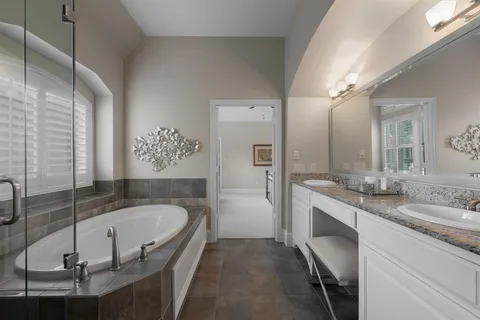 $750,000 | 6166 Stapleford Circle, Dallas, TX 75252
