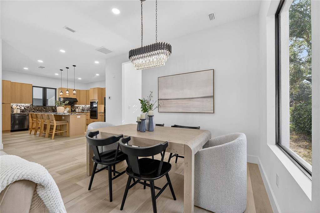 2335 Oak Terrace Sarasota, FL 34231 - Photo 17 of 83