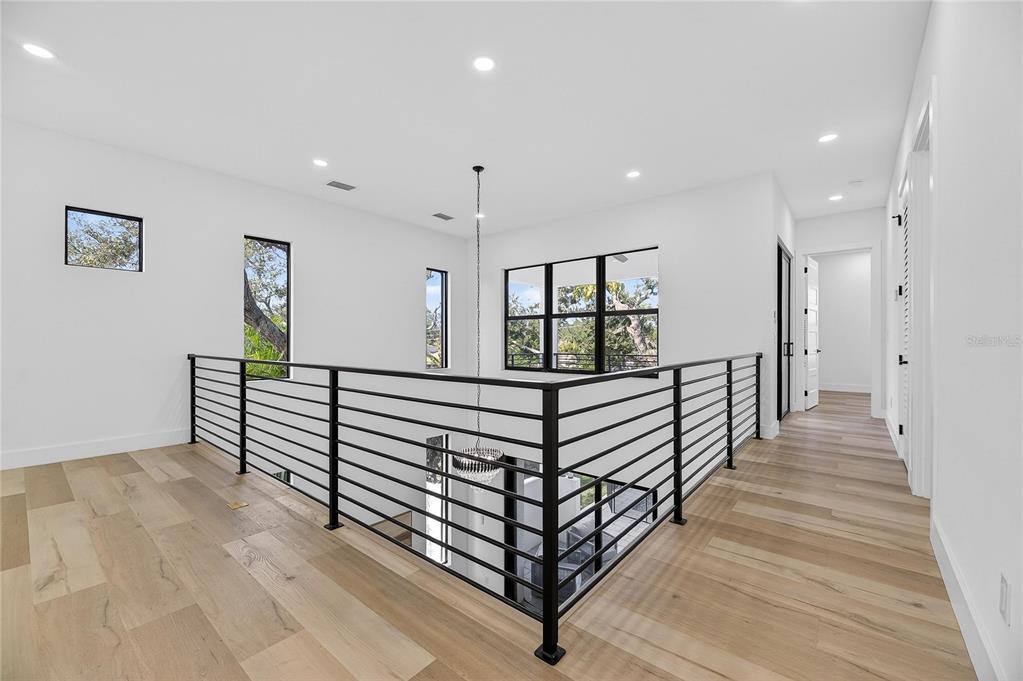 2335 Oak Terrace Sarasota, FL 34231 - Photo 41 of 83