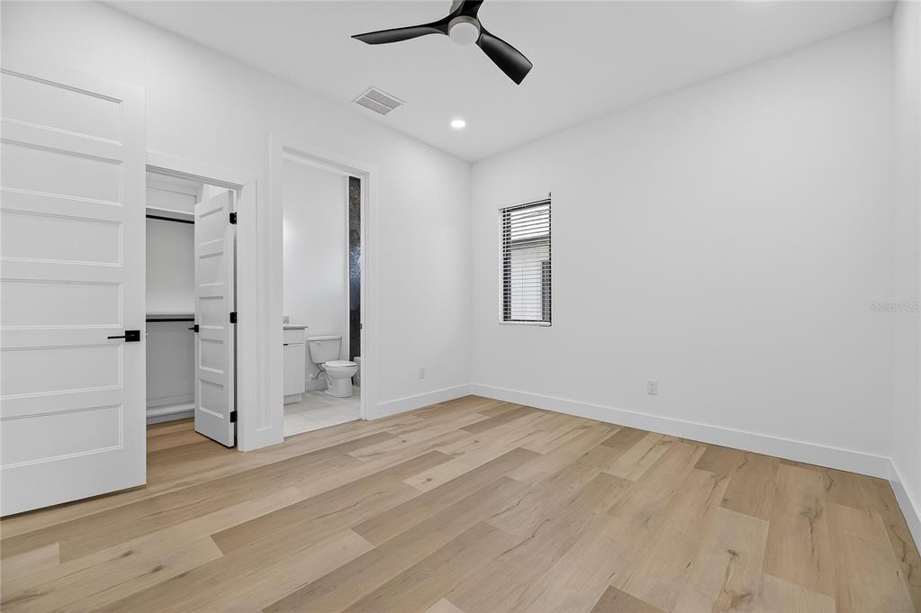 2335 Oak Terrace Sarasota, FL 34231 - Photo 50 of 83