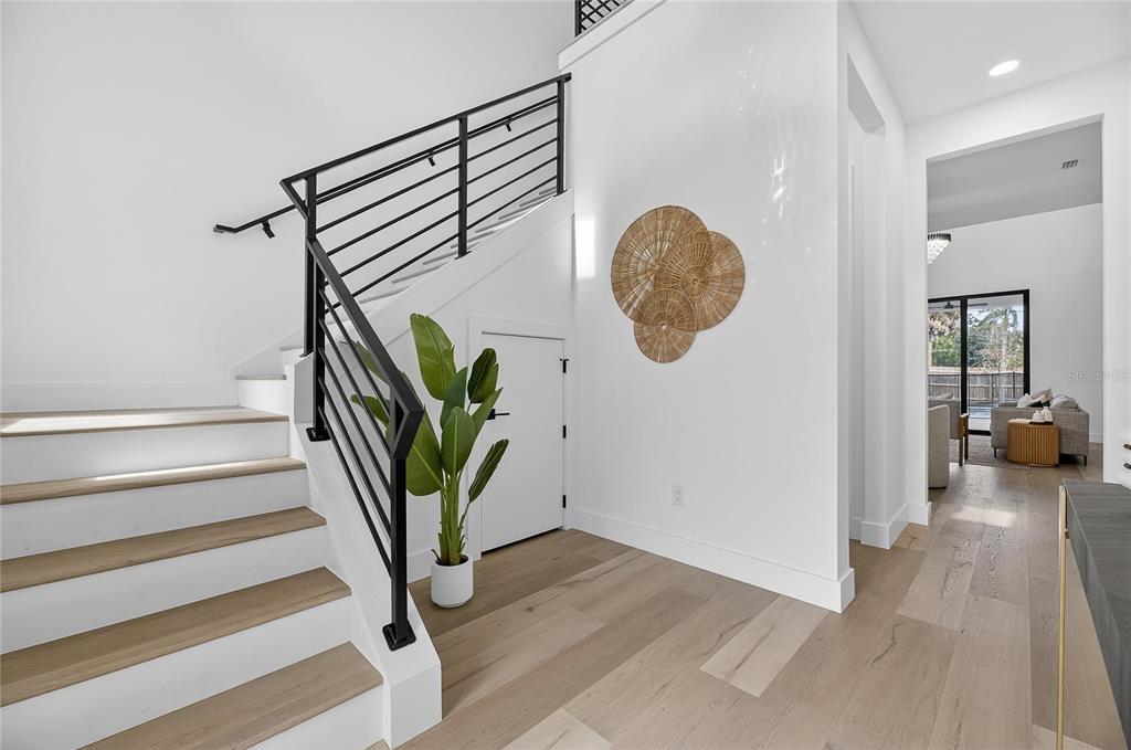 2335 Oak Terrace Sarasota, FL 34231 - Photo 6 of 83