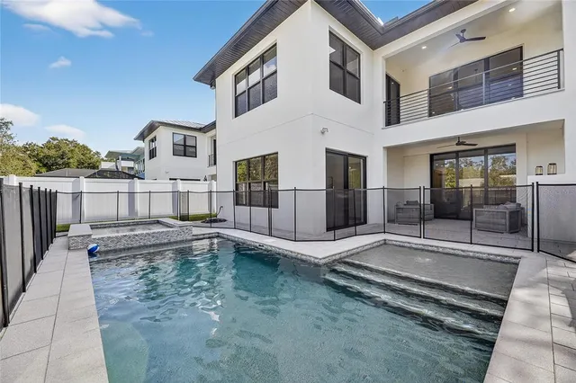 $1,500,000 | 2335 Oak Terrace, Sarasota, FL 34231