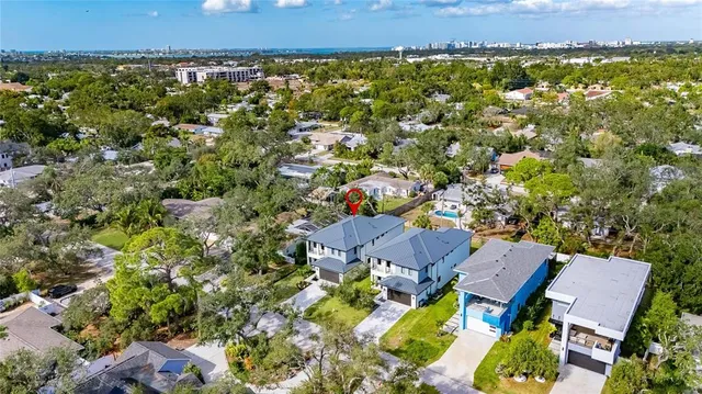 $1,500,000 | 2335 Oak Terrace, Sarasota, FL 34231
