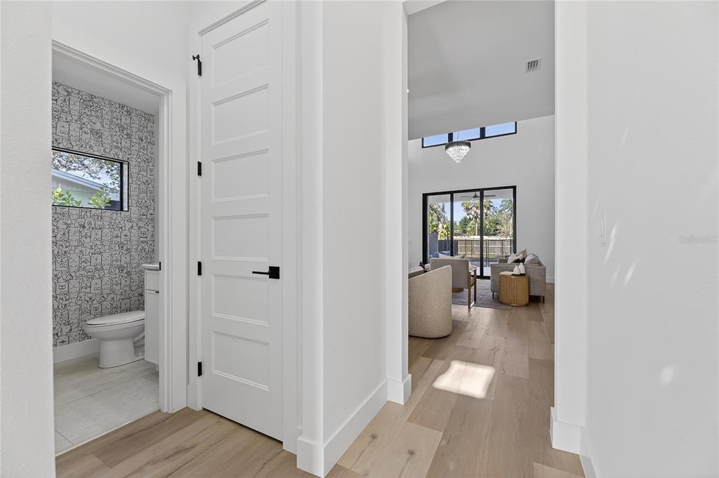 2335 Oak Terrace Sarasota, FL 34231 - Photo 7 of 83