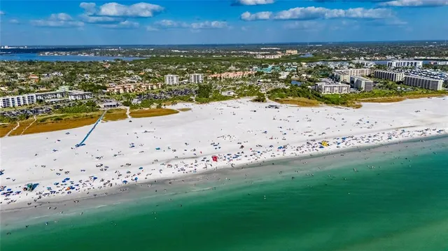 $1,500,000 | 2335 Oak Terrace, Sarasota, FL 34231