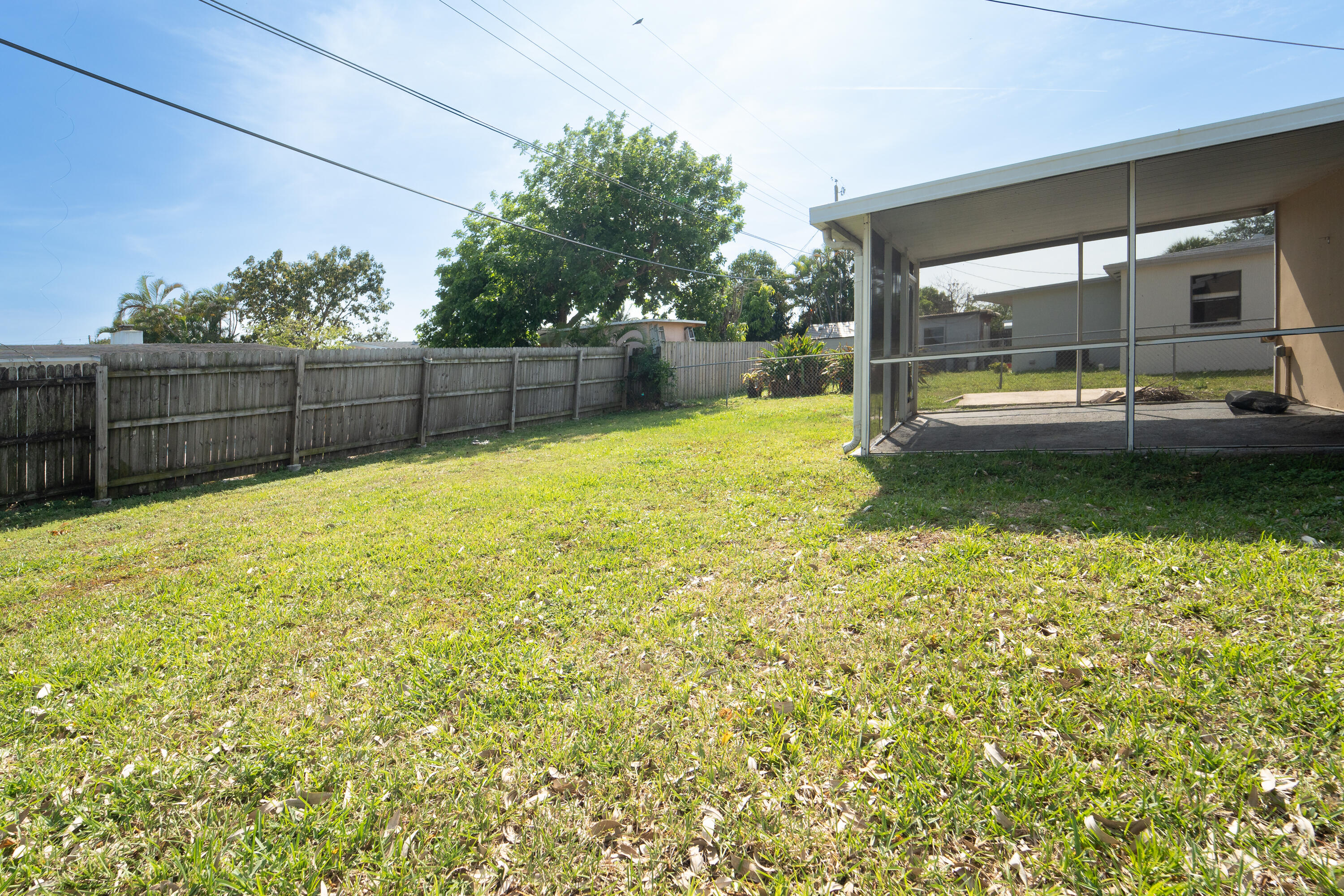 632 Beech Road West Palm Beach, FL 33409 - Photo 16 of 19 632 Beech Rd West Palm Beach o-4