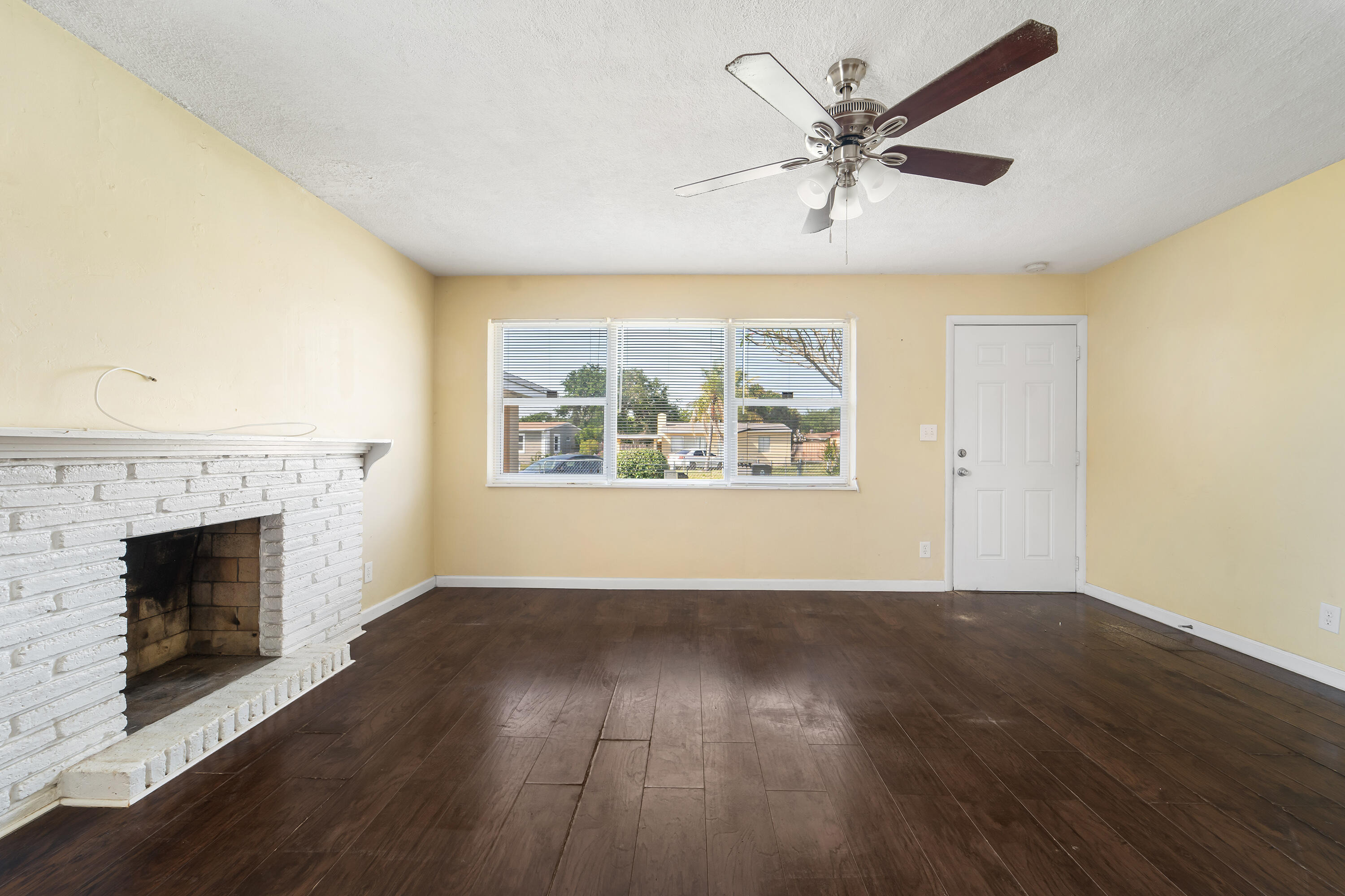 632 Beech Road West Palm Beach, FL 33409 - Photo 2 of 19 632 Beech Rd West Palm Beach 9-3
