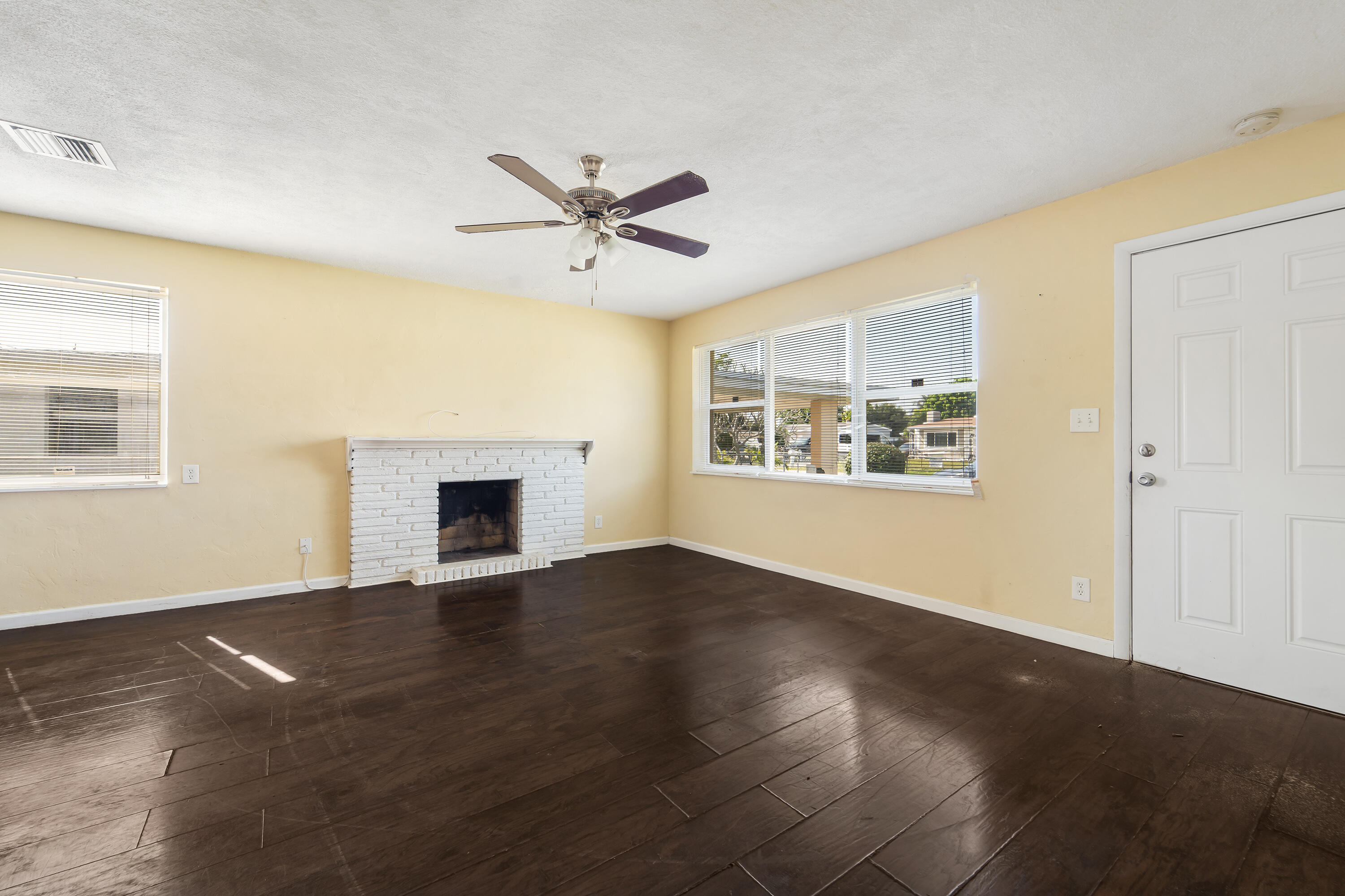 632 Beech Road West Palm Beach, FL 33409 - Photo 3 of 19 632 Beech Rd West Palm Beach 7-3