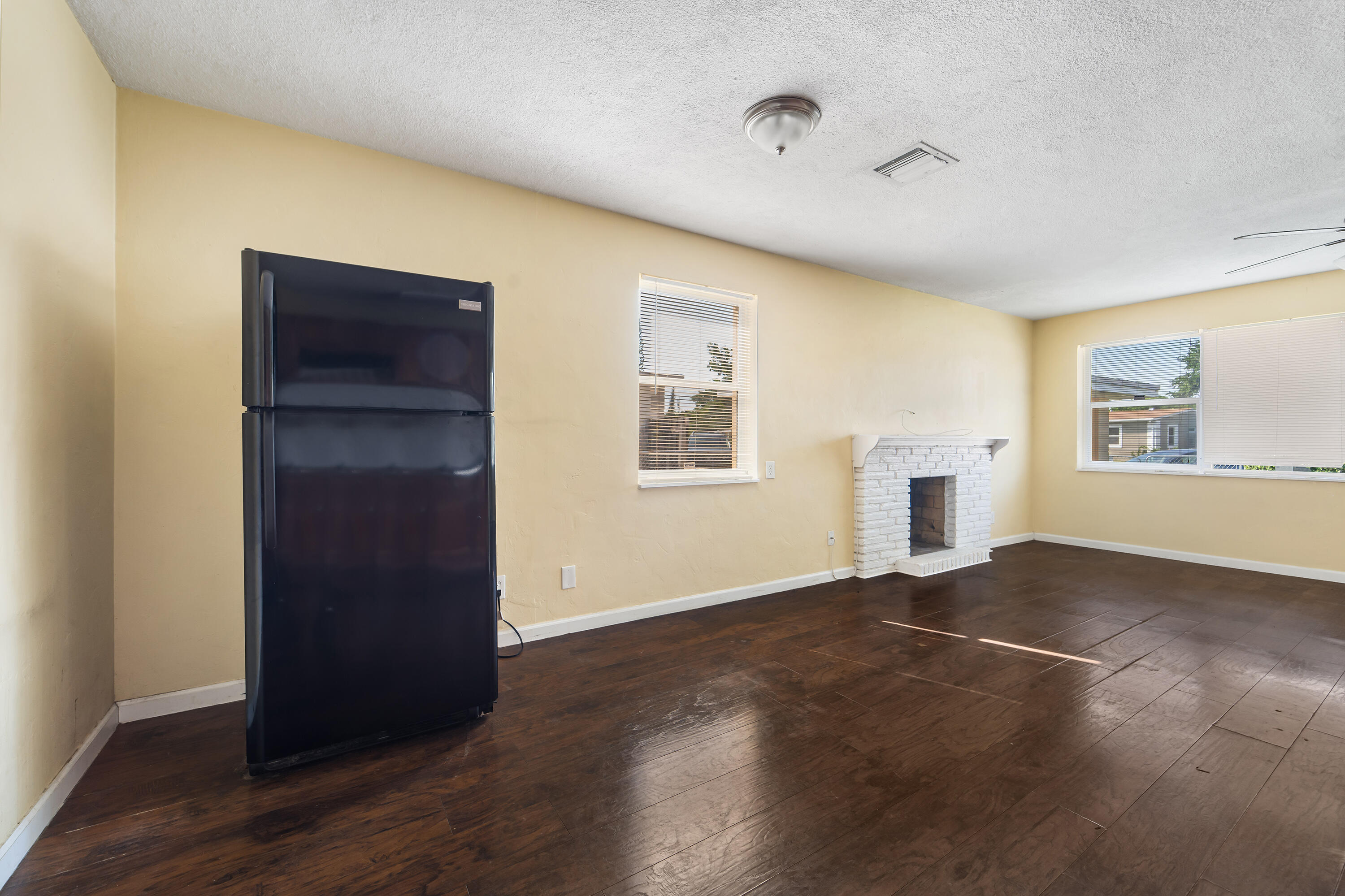 632 Beech Road West Palm Beach, FL 33409 - Photo 7 of 19 632 Beech Rd West Palm Beach 10-3