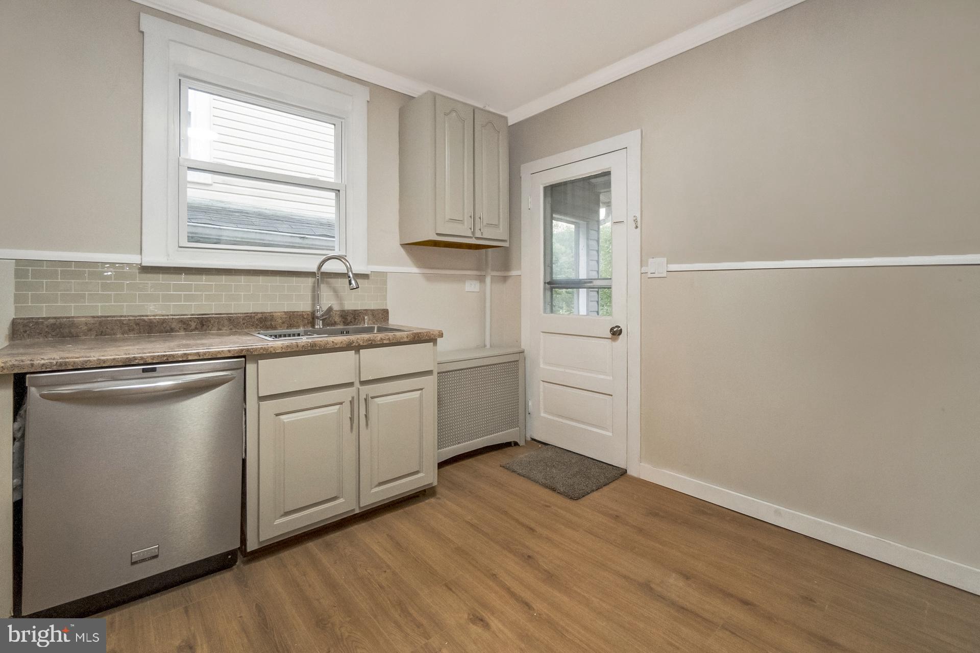 341 West Ridge Street Lansford, PA 18232 - Photo 13 of 37