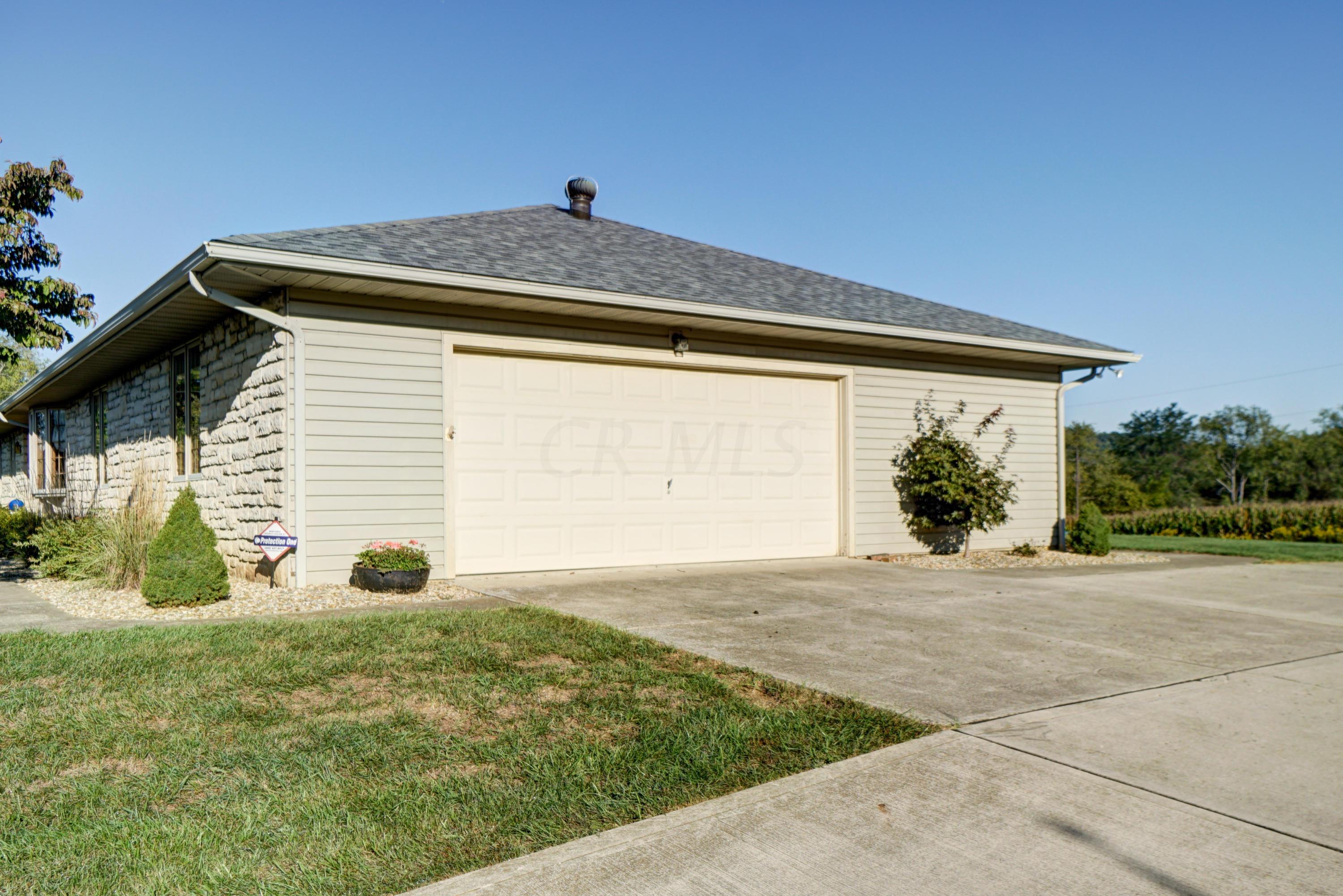 10129 Flint Ridge Road Southeast Heath, OH 43056 - Photo 12 of 51 Gallery Image 12