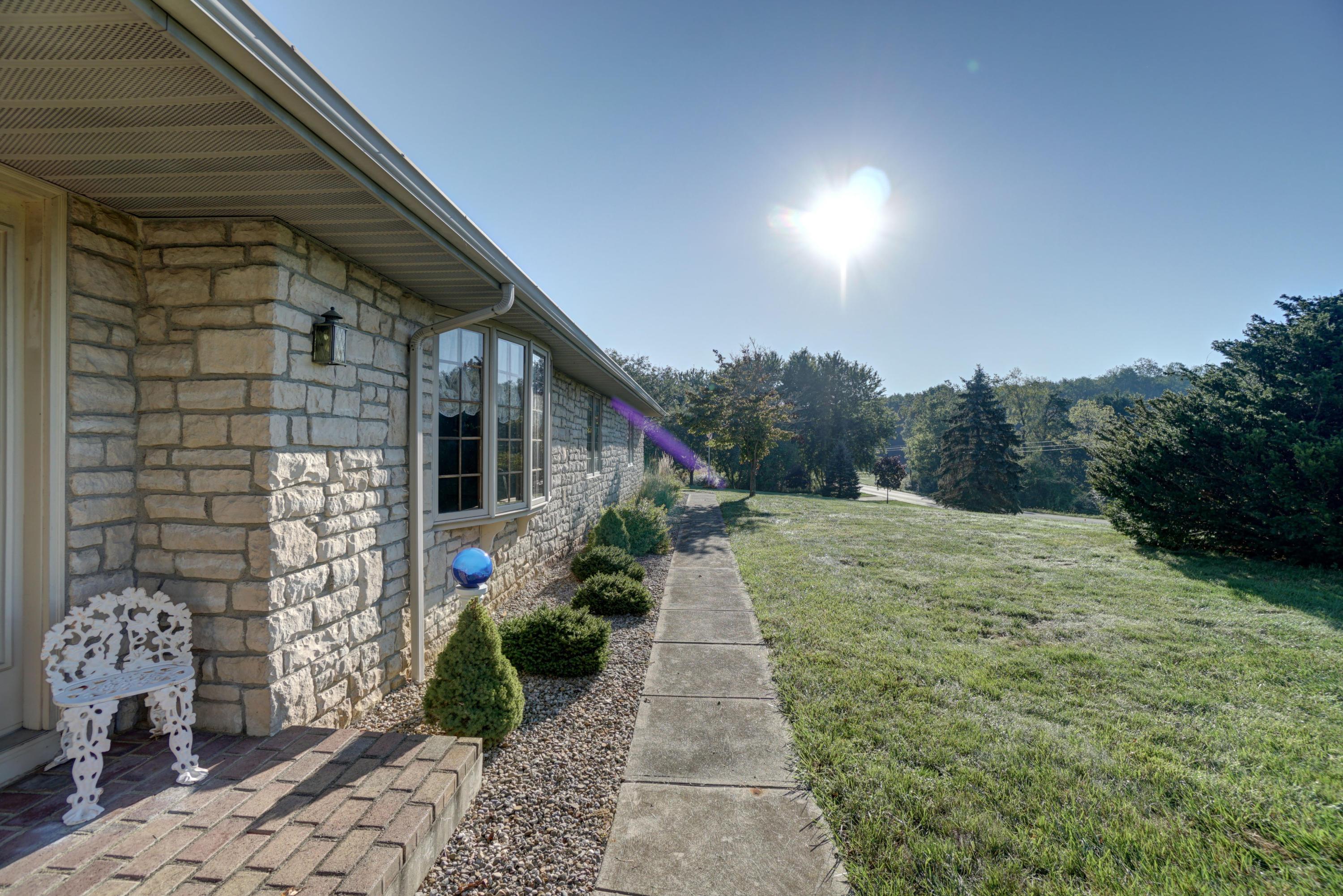 10129 Flint Ridge Road Southeast Heath, OH 43056 - Photo 3 of 51 Gallery Image 3
