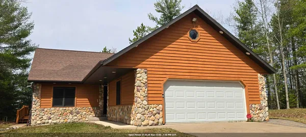 $669,900 | 16245 Crestview Drive, Mountain, WI 54149