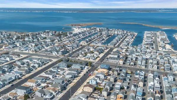 $3,000 | 65 Grand Central Avenue, Unit 1, Lavallette, NJ 08735