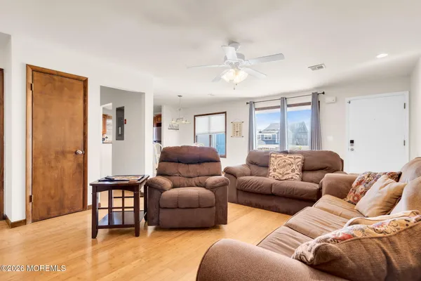 $3,000 | 65 Grand Central Avenue, Unit 1, Lavallette, NJ 08735