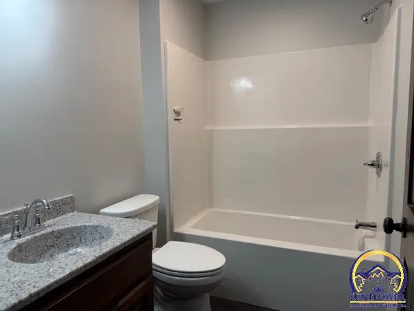 $369,000 | 604 Northwest Palmer Road, Topeka, KS 66617
