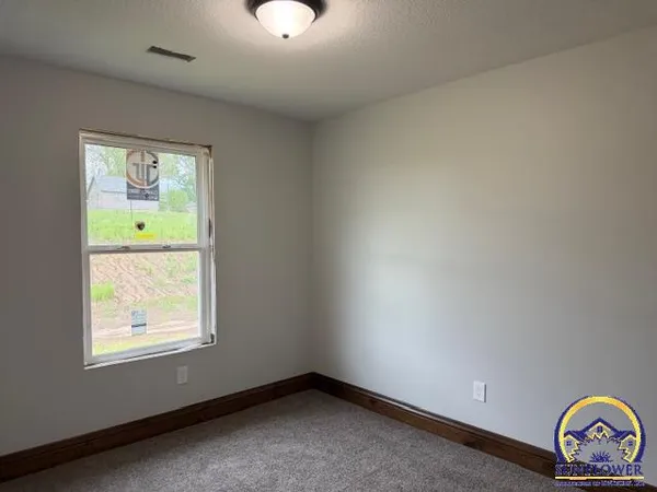 $369,000 | 604 Northwest Palmer Road, Topeka, KS 66617