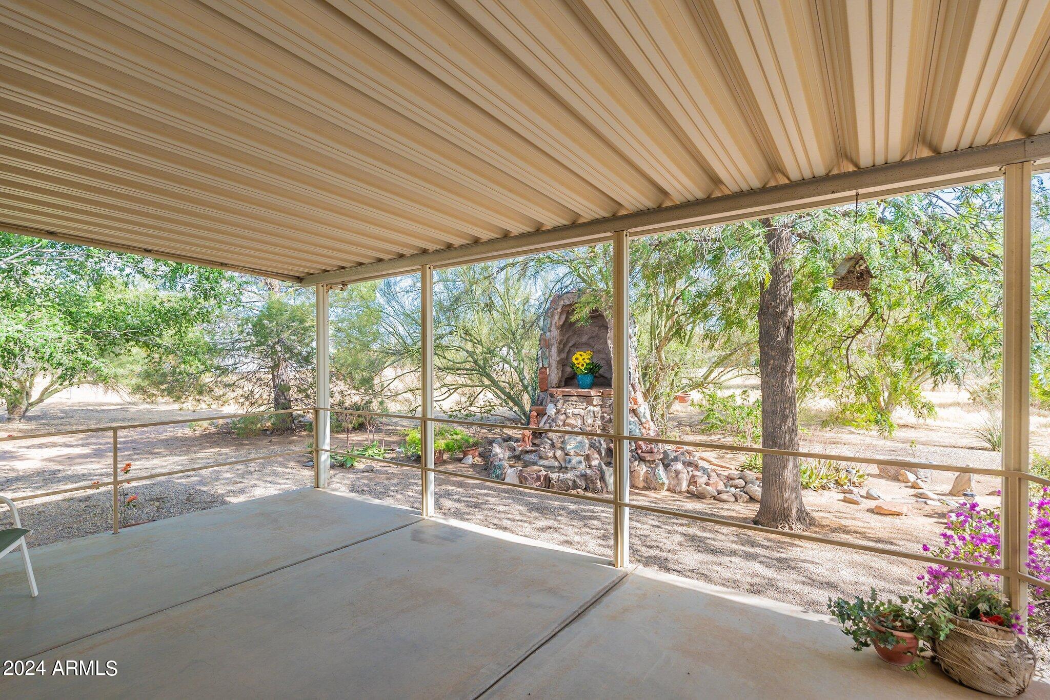 8945 North Page Road Florence, AZ 85132 - Photo 28 of 37 Front Patio