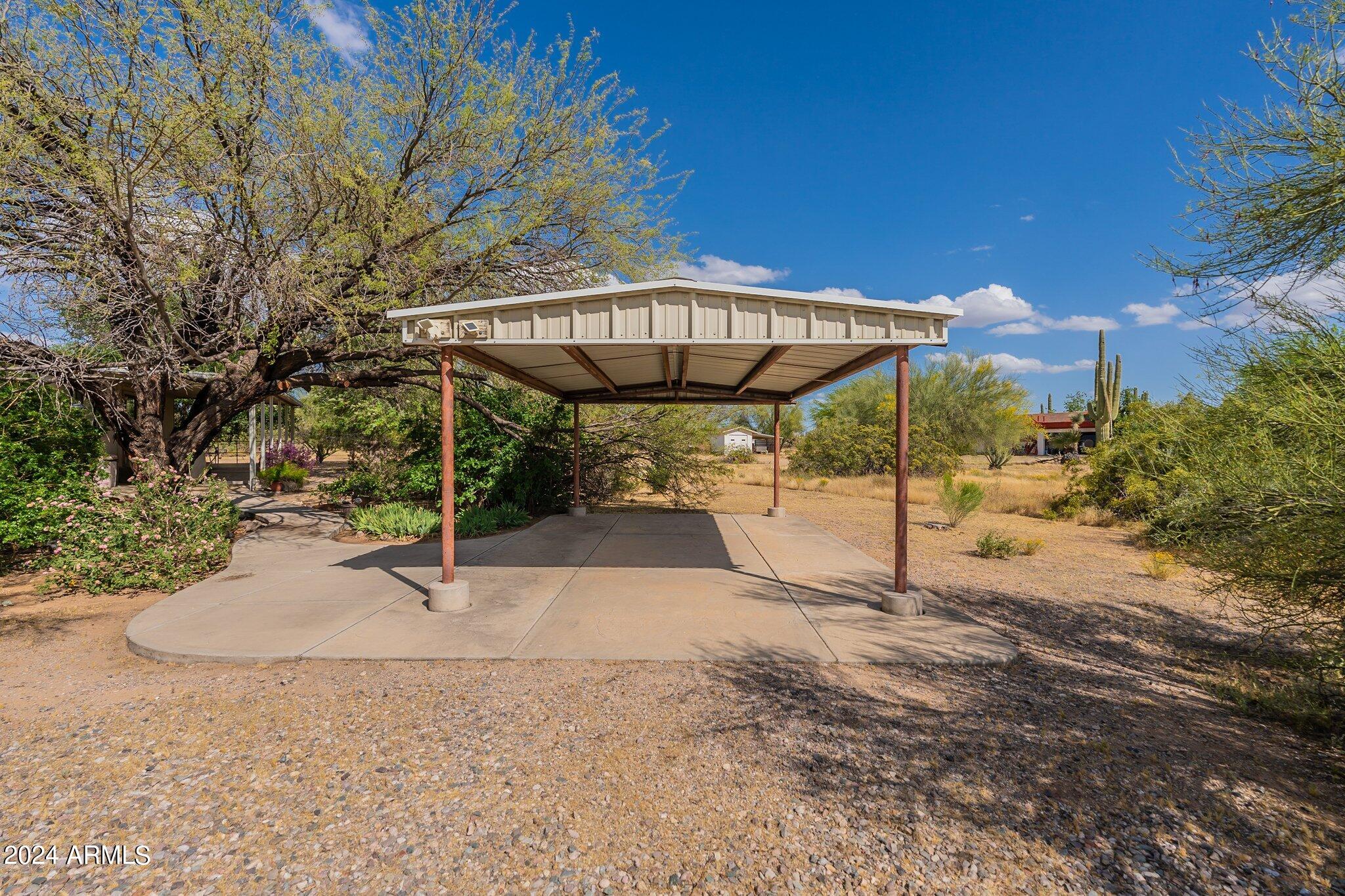 8945 North Page Road Florence, AZ 85132 - Photo 33 of 37 Covered carport
