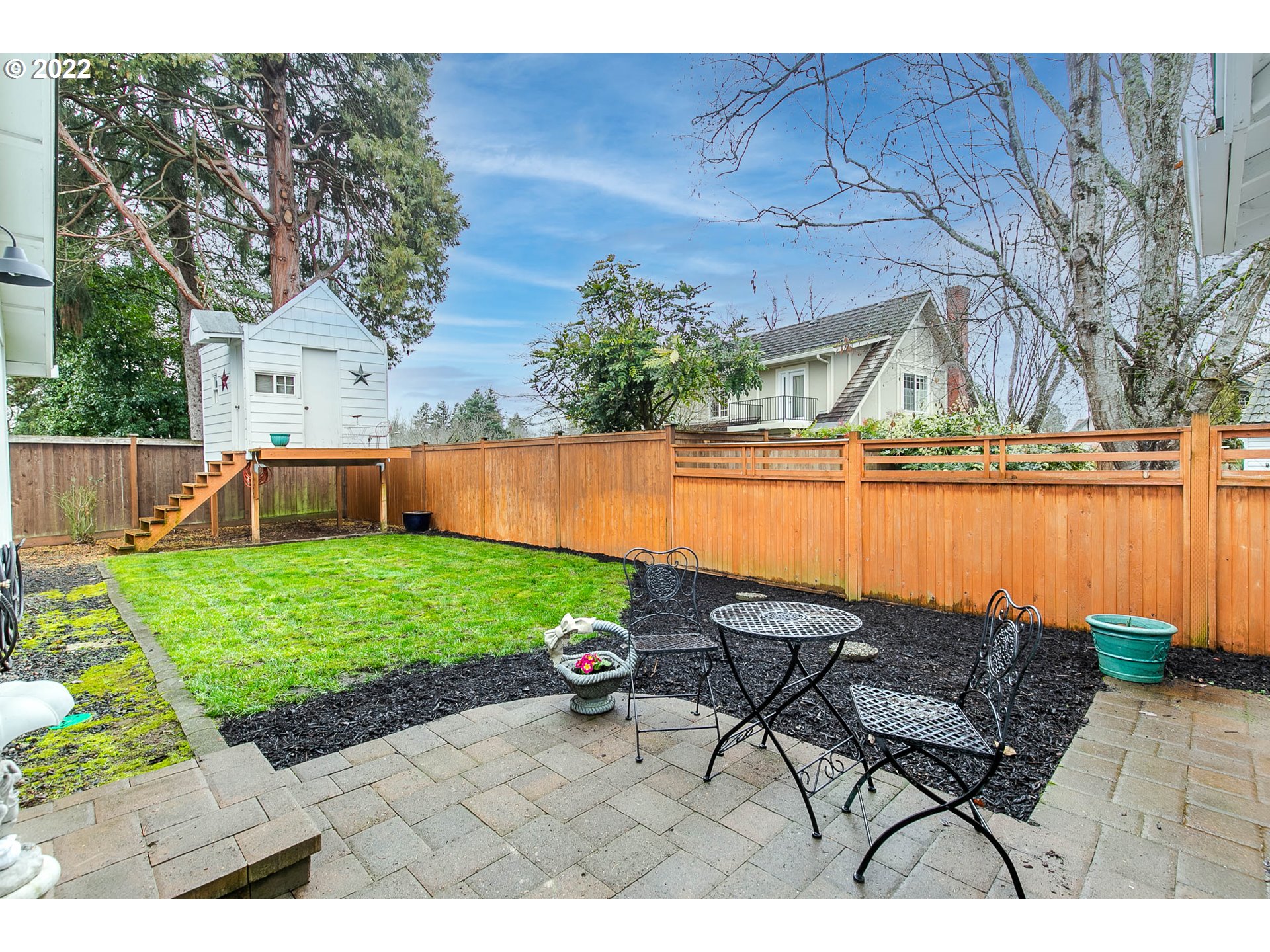 1597 Balboa Street Eugene, OR 97408 - Photo 24 of 27 a view of a backyard with sitting area