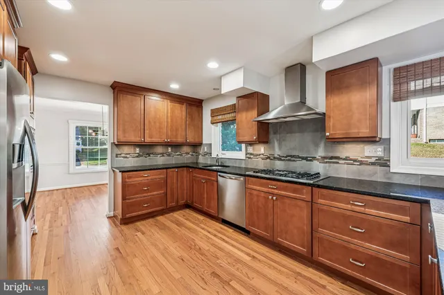 $1,068,000 | 8701 Sleepy Hollow Lane, Potomac, MD 20854