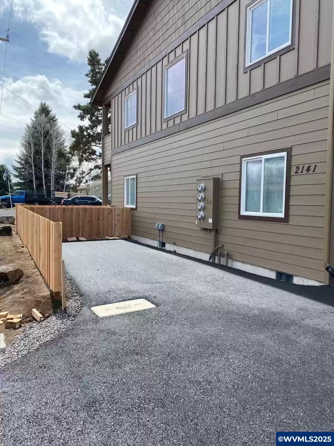 2141 Southwest 19th Street Redmond, OR 97756 - Photo 3 of 21