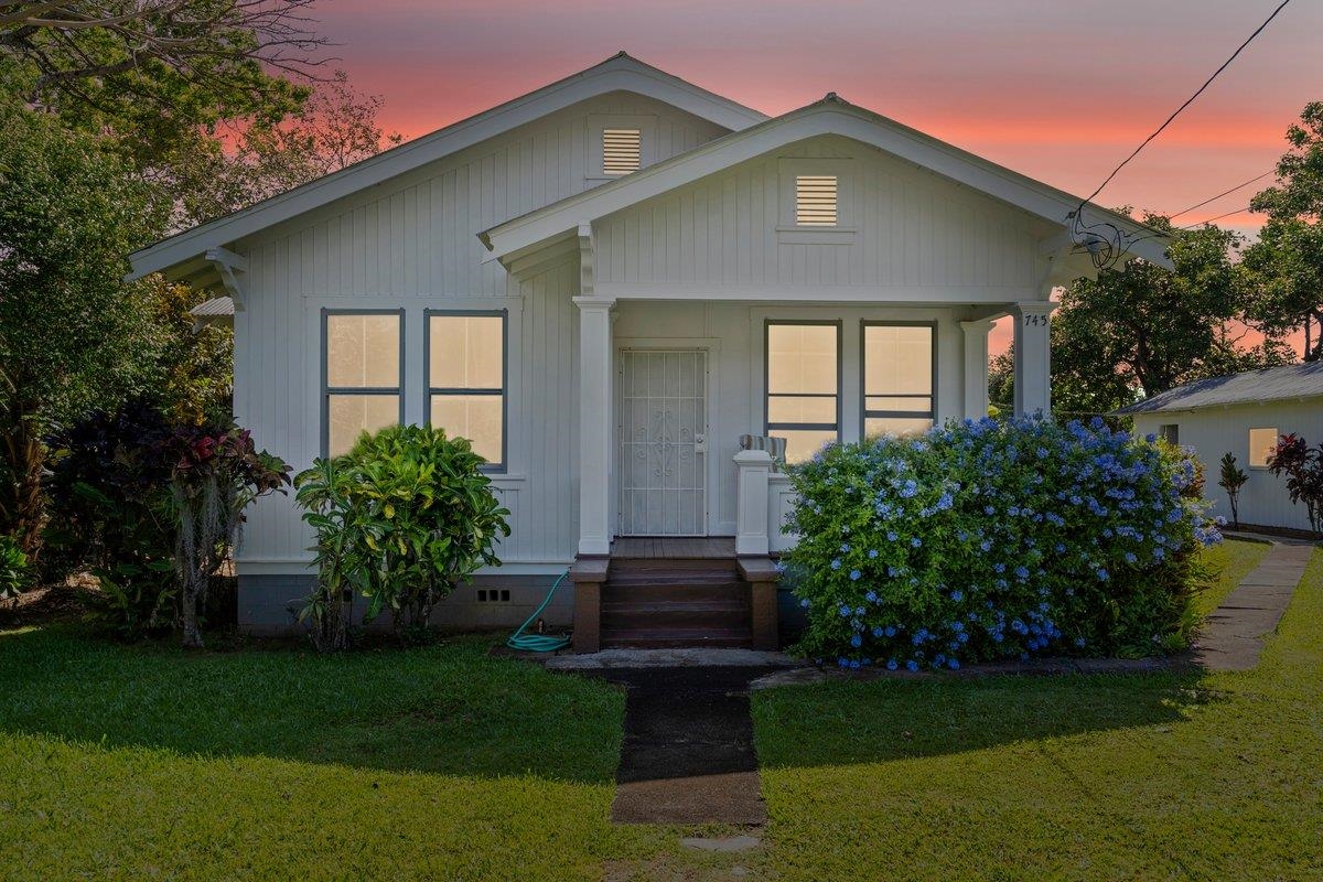 745 Kauhikoa Road Haiku, HI 96708 - Photo 8 of 8 a front view of a house with garden