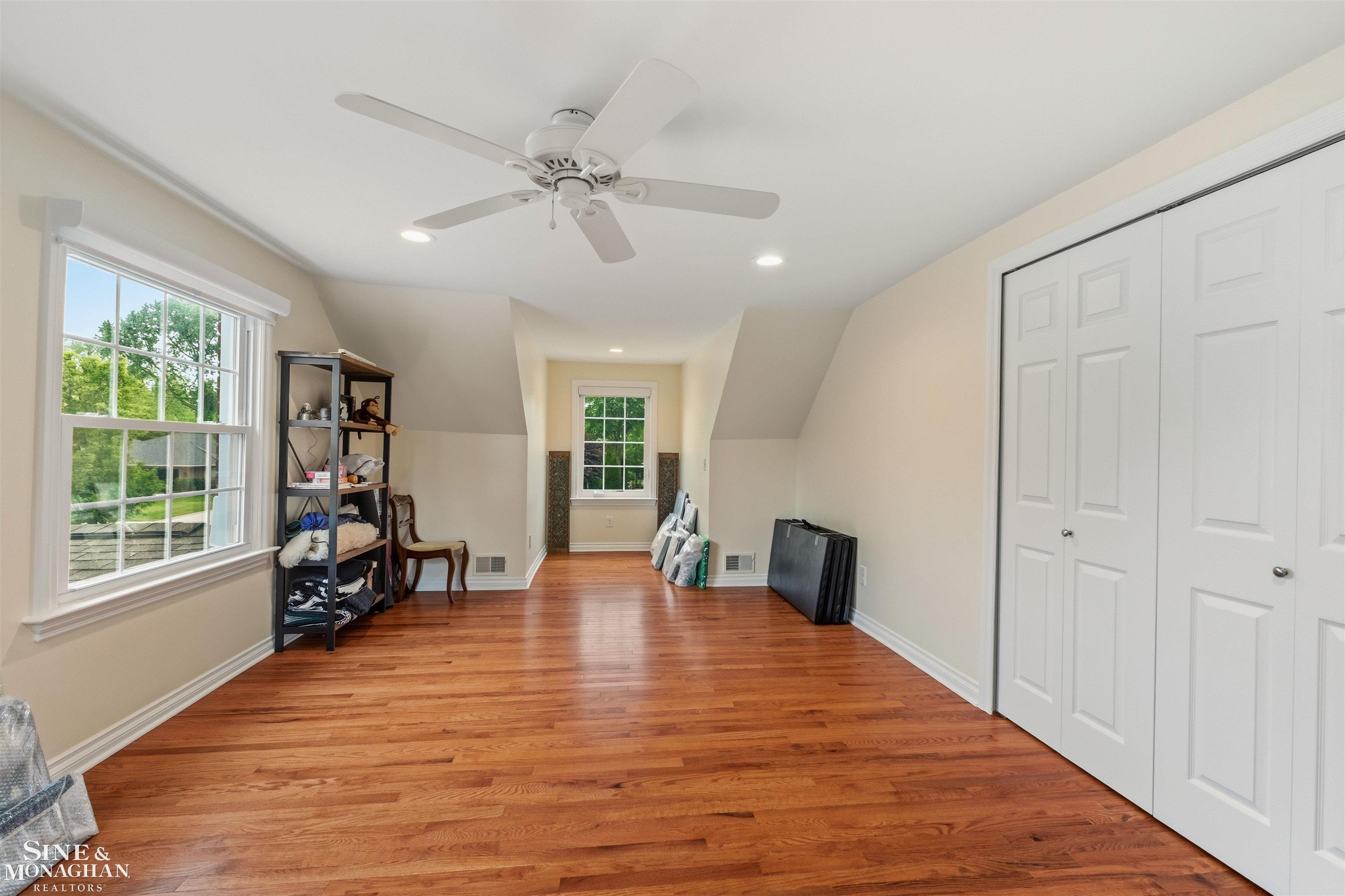 1061 North Renaud Road Grosse Pointe Woods, MI 48236 - Photo 33 of 63