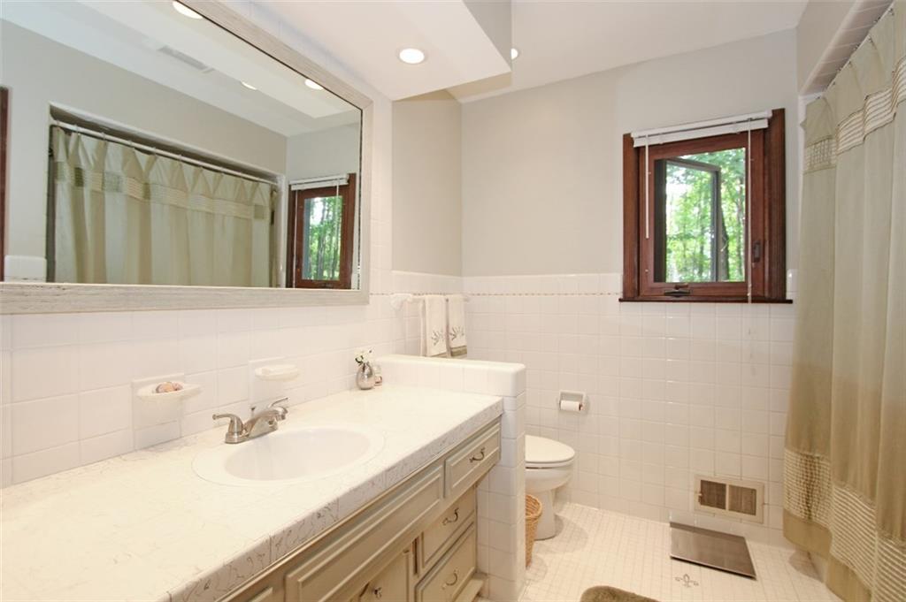 6040 Brokenhurst Road Indianapolis, IN 46220 - Photo 22 of 31