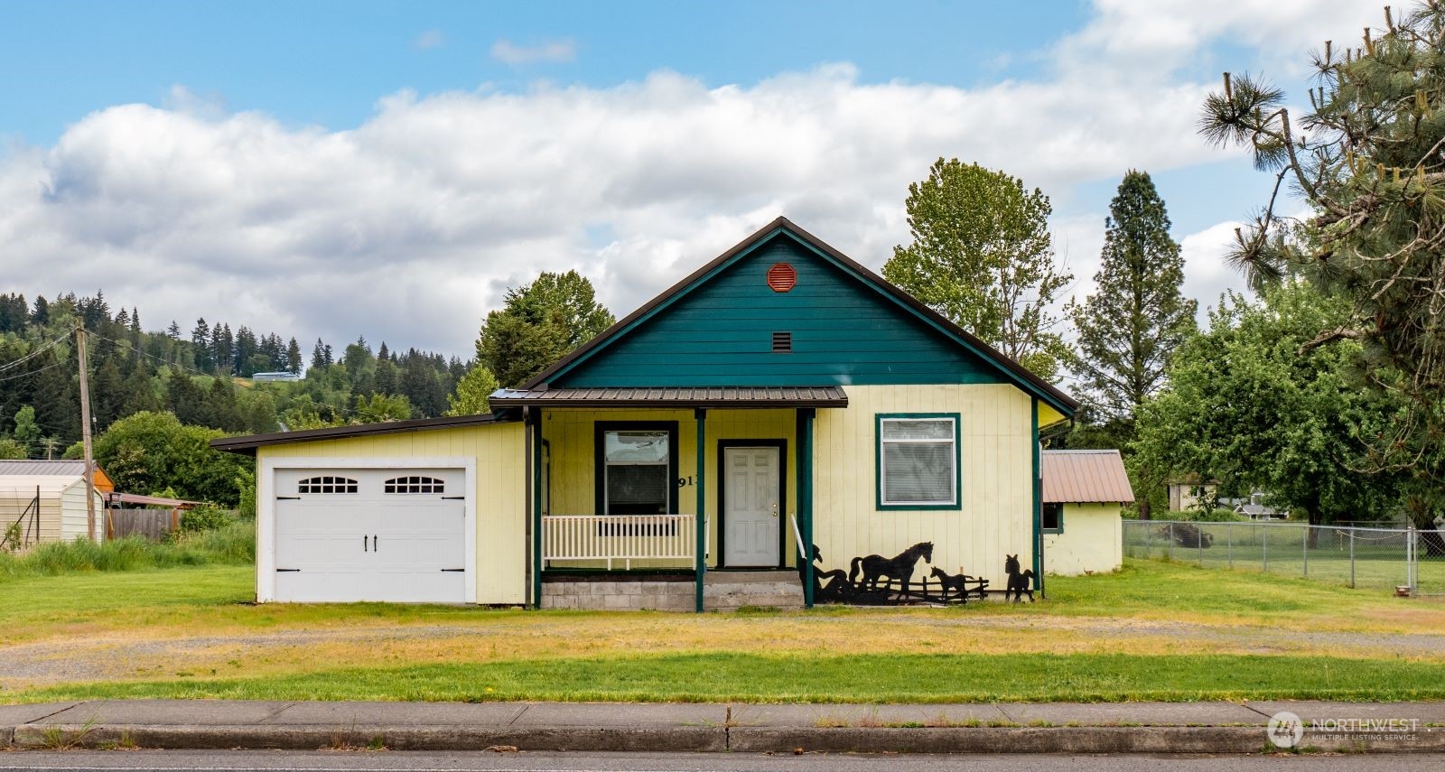 913 Southwest 20th Street Chehalis, WA 98532 - Photo 1 of 12 Gallery Image 1